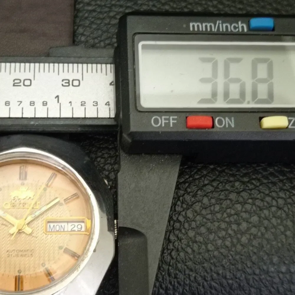 Vintage 1987 Orient Automatic Mens Silver Watch W/daydate & Patina accents
